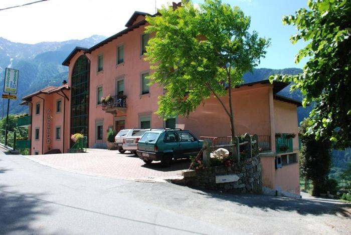 Hotel Torre Sondalo Exterior foto